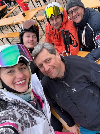 Byznys se dá dělat i v přezkách. Lyžovačka s obchodními&nbsp;&hellip;