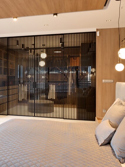 Obklad EFEKTA v ložnici není jen dekor stěny. Je to moment,&nbsp;&hellip;