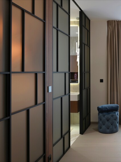 Rytmus skla, světla a klidu. Tichý luxus v nejčistší podobě. Děkujeme …