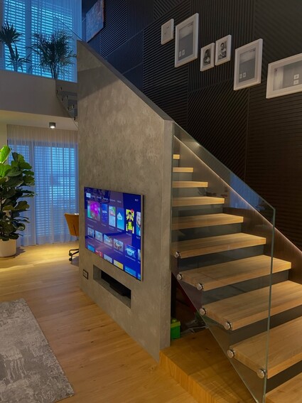 Schodiště není spoj mezi patry. Je to podpis domu. Po víc …