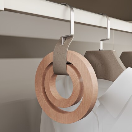 Detail rozhoduje. A šatna to prozradí jako první. U LUMINAR, …