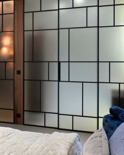 Když architekt pracuje s prostorem, světlem a detailem, …