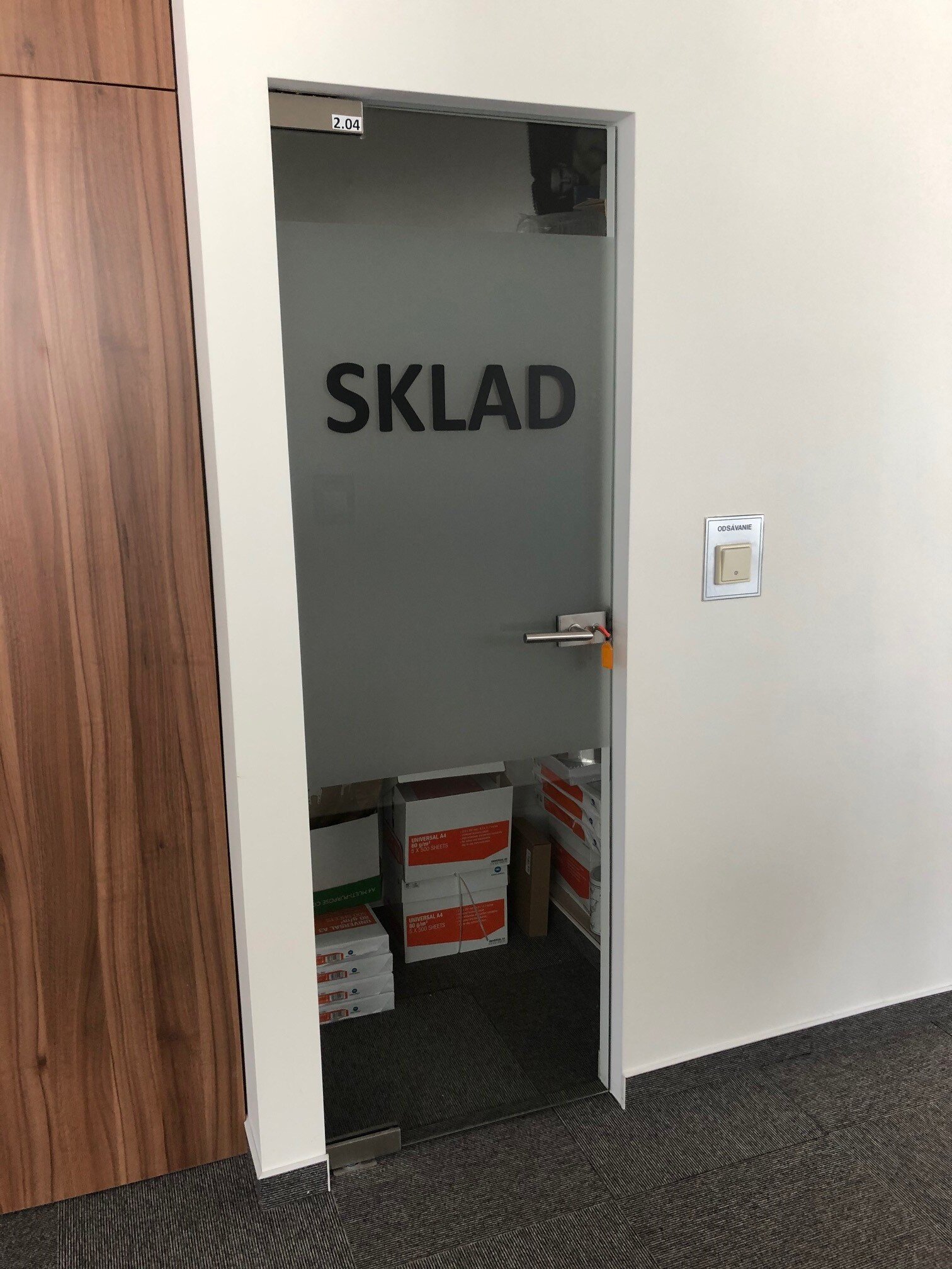 Skleněná stěna Alfa